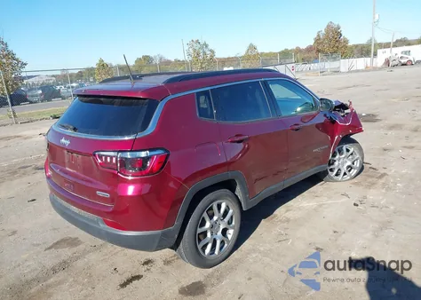 2022 Jeep Compass Latitude Lux 4X4 from USA, damaged, VIN 3C4NJDFB0NT176043